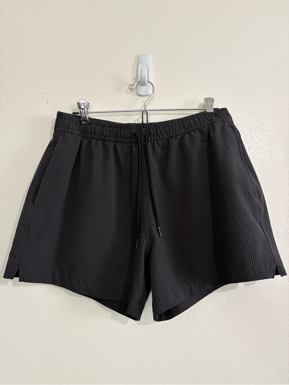 Abercrombie & Fitch Pull-On Seersucker Swim Trunk, Black Stripe, Medium